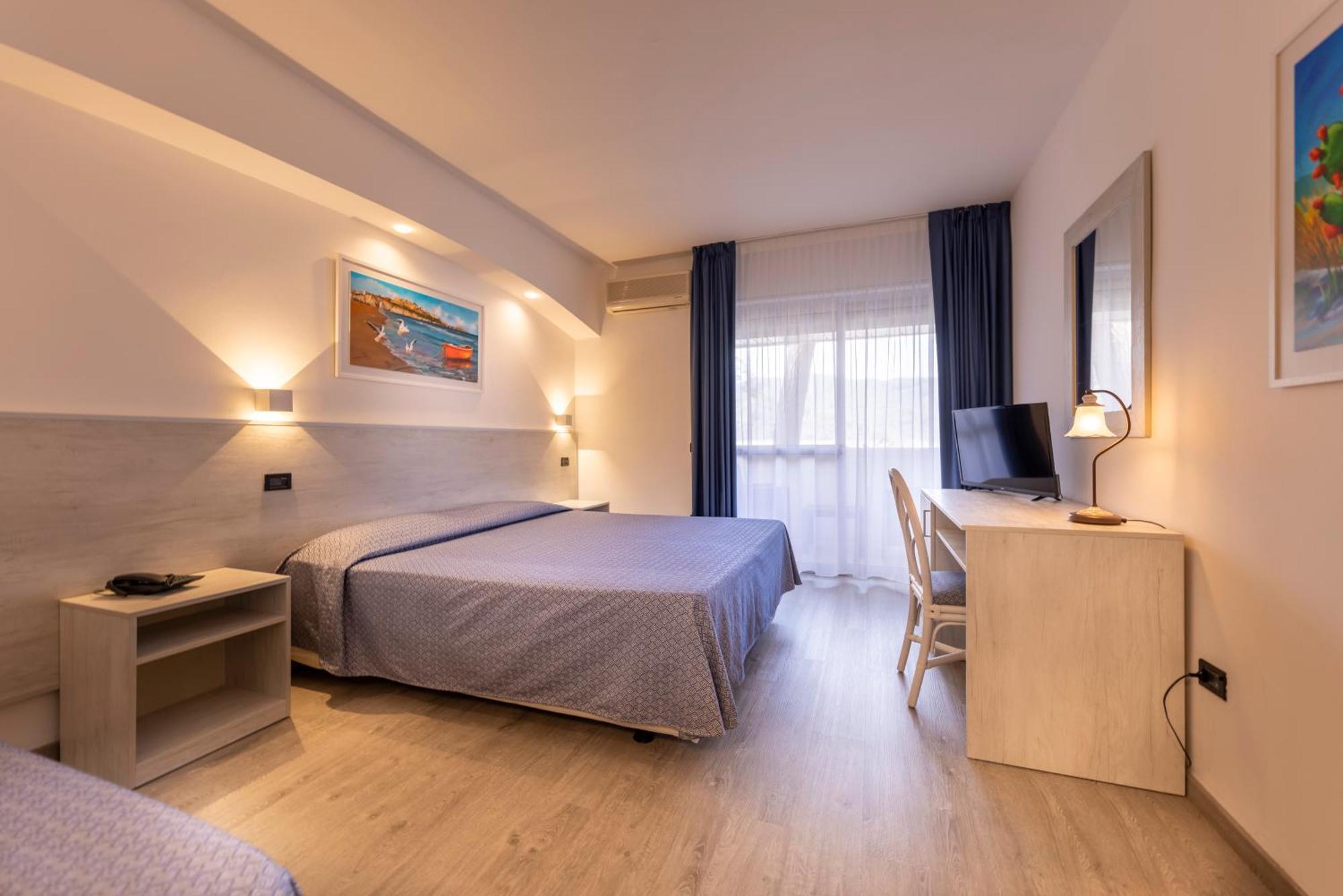 Pugnochiuso Resort Hotel Del Faro Vieste Buitenkant foto