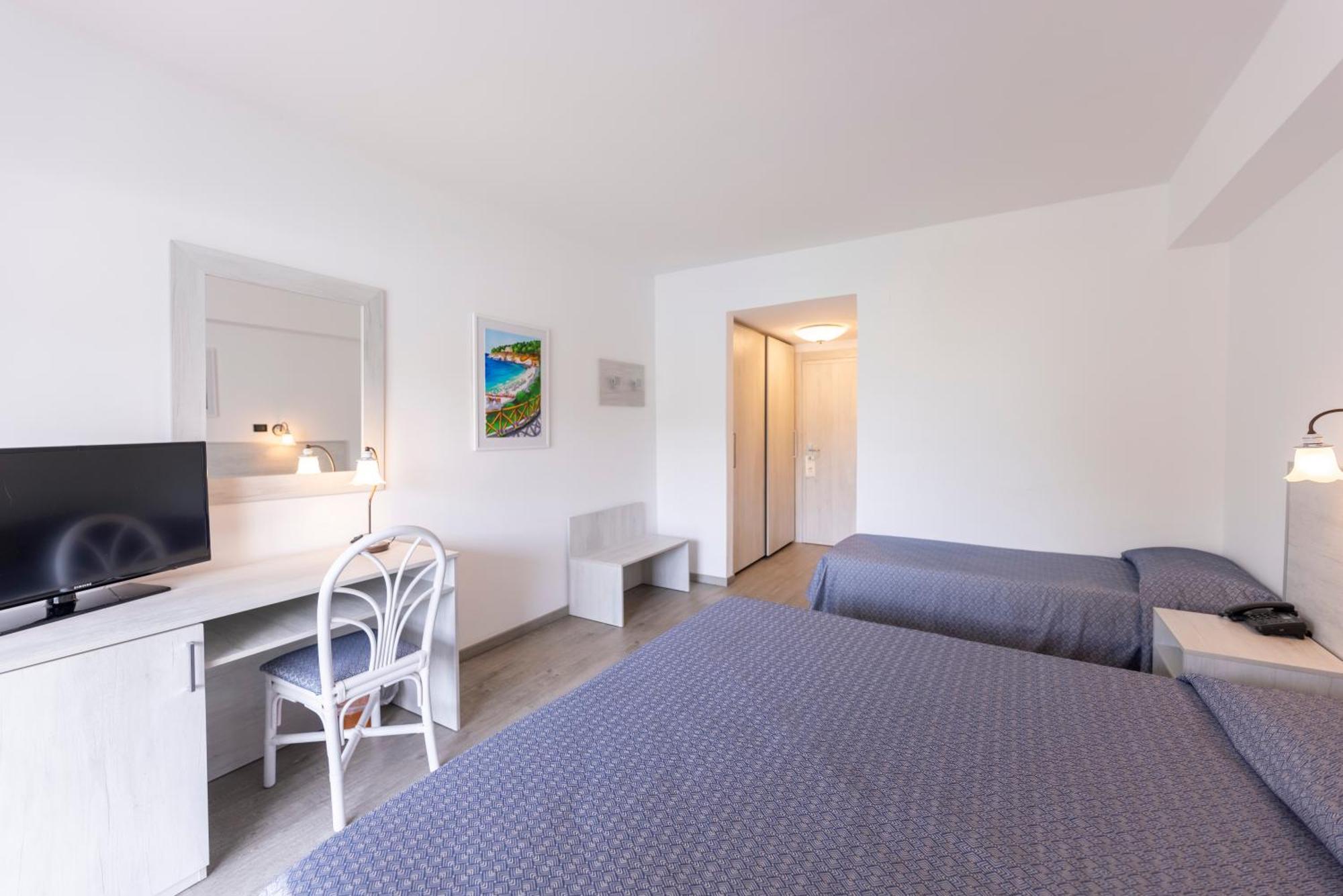 Pugnochiuso Resort Hotel Del Faro Vieste Buitenkant foto